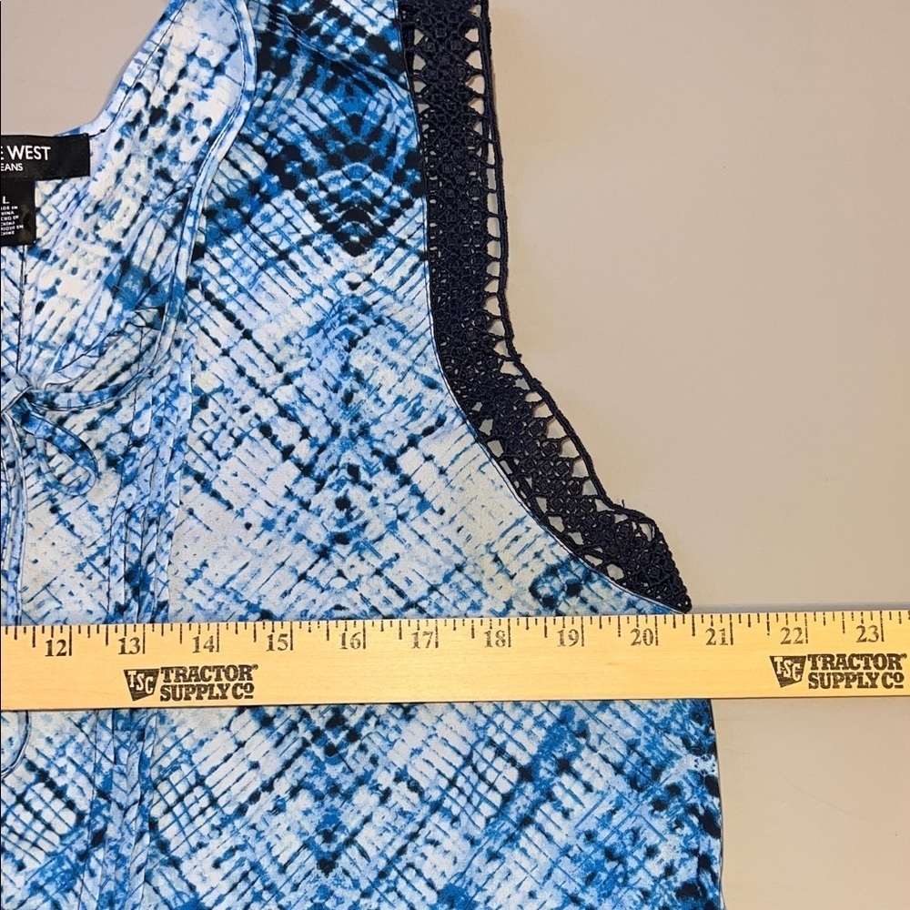 Nine West Blue Abstract Sleeveless Top - Picture 4 of 6